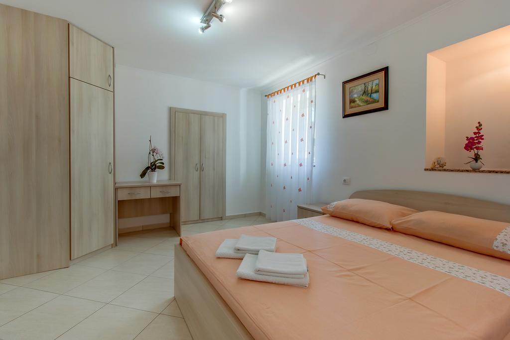 Apartments Leila Mali Lošinj Extérieur photo