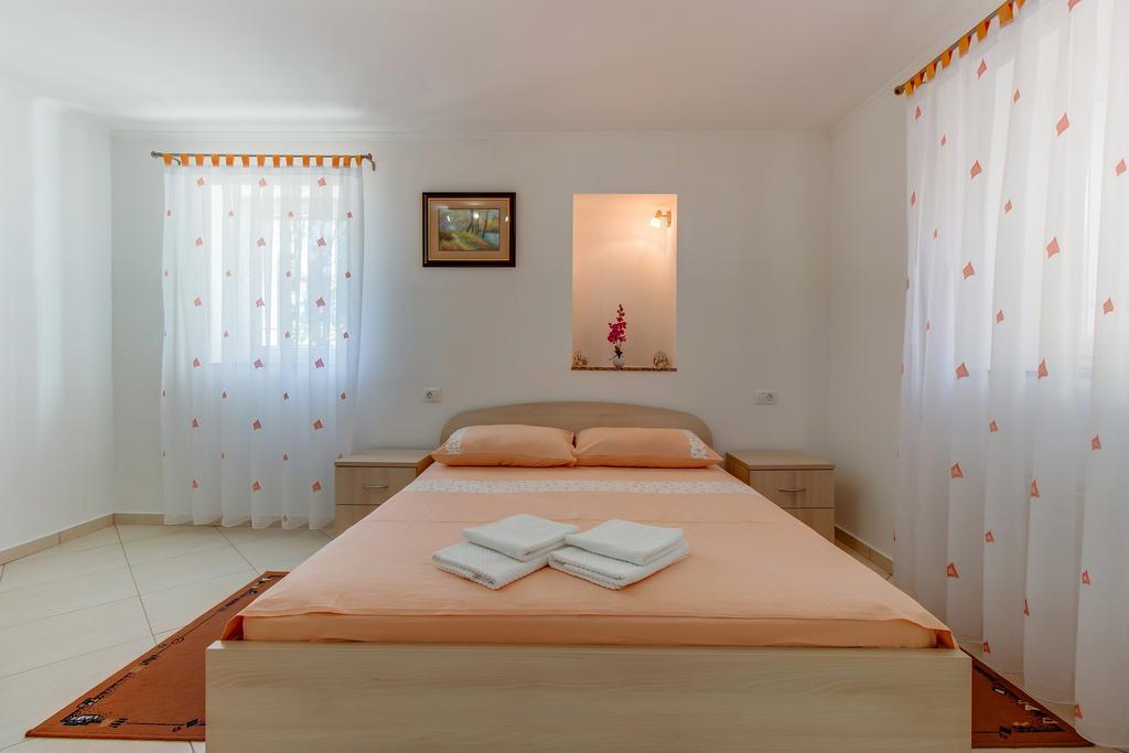 Apartments Leila Mali Lošinj Extérieur photo