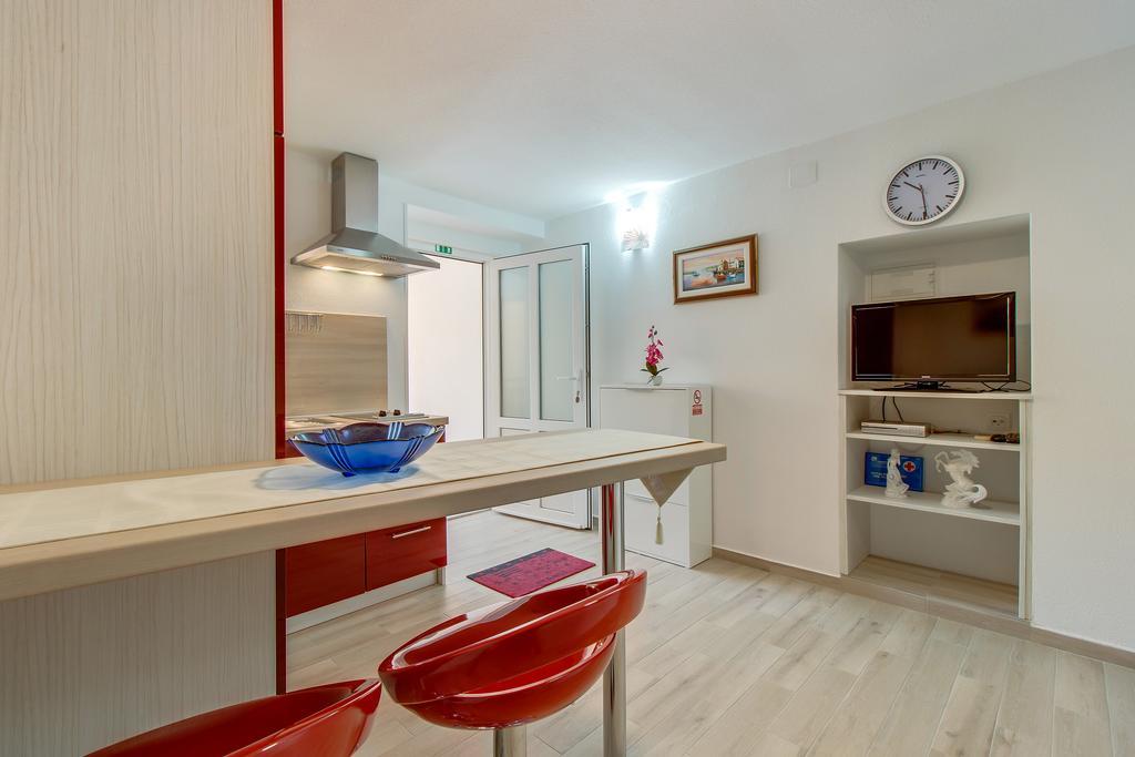 Apartments Leila Mali Lošinj Extérieur photo